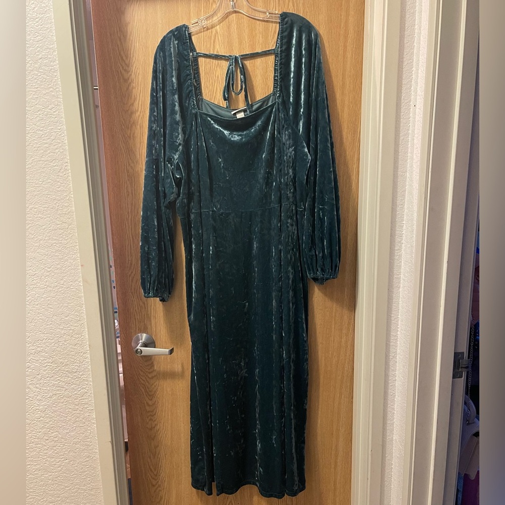 Long romantic holiday dress